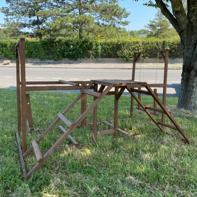 Aire De Jeux En Bois Pour Poule Avec échelles Et Balançoires 4 Aire De Jeux En Bois Pour Poule Avec échelles Et Balançoires – Image 2