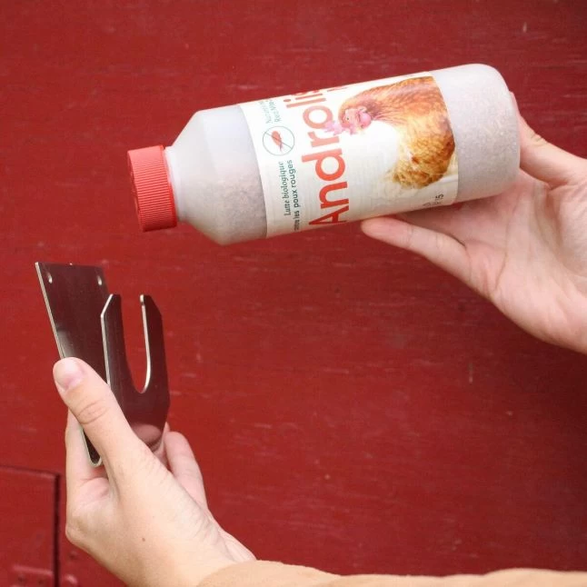 Anti Poux Rouges Biologique Pour Poule Et Oiseaux Androlis 500mL Taille M - Bestico 6 Anti Poux Rouges Biologique Pour Poule Et Oiseaux Androlis 500mL Taille M - Bestico – Image 4
