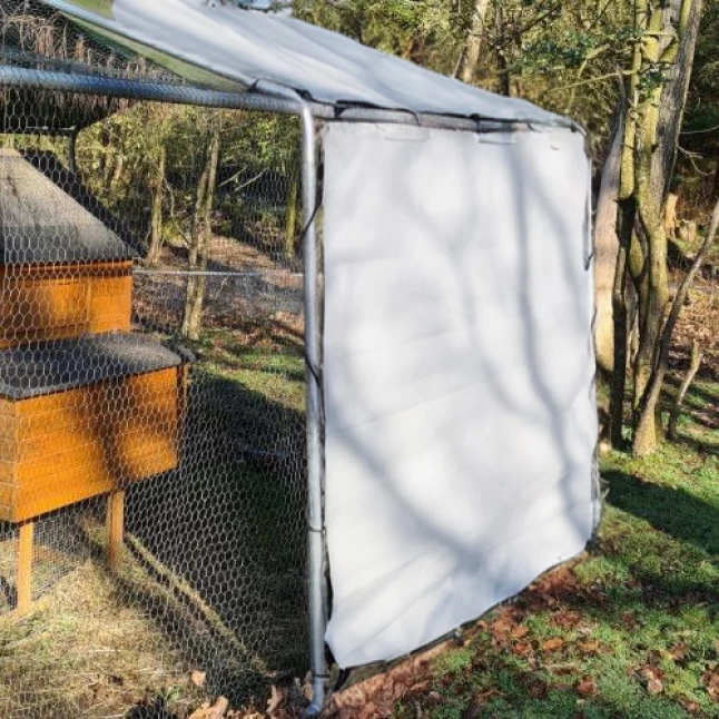 Bâche Deluxe Universelle 2 X 1,70 M Pour Côté De Parc Poulailler Blanche 3 Bâche Deluxe Universelle 2 X 1,70 M Pour Côté De Parc Poulailler Blanche