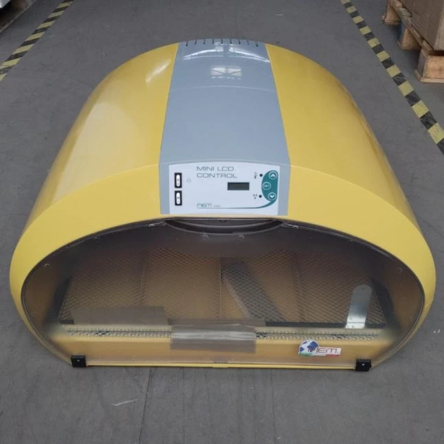 Couveuse Automatique Digitale Poule Cosmo 72 Mini LCD Capacité 72 œufs - FIEM 4 Couveuse Automatique Digitale Poule Cosmo 72 Mini LCD Capacité 72 œufs - FIEM – Image 2