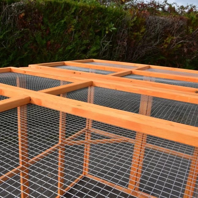Enclos Grillagé Pour Volailles Bois 200x120cm 5 Enclos Grillagé Pour Volailles Bois 200x120cm – Image 3