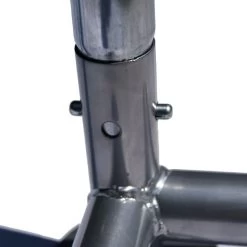 Enclos Poulailler 12m² Tubes 38mm H2,25m - Parc Grillagé Renforcé 4x3m - Acier Galvanisé -Poulailler Série Magasin enclos parc grillage poulailler detail clips attache pieds 3