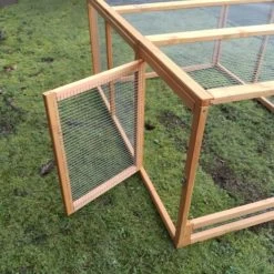 Parc Grillagé Pour Poulailler Farmer L Et XL Bois FSC 15 Parc Grillagé Pour Poulailler Farmer L Et XL Bois FSC -Poulailler Série Magasin extension poulailler farmer bois fsc porte ouverte