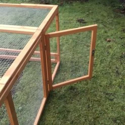 Parc Grillagé Pour Poulailler Farmer L Et XL Bois FSC 16 Parc Grillagé Pour Poulailler Farmer L Et XL Bois FSC -Poulailler Série Magasin extension poulailler farmer bois fsc profil porte ouverte