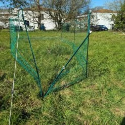 Filet Poule Grande Hauteur Double Pointe 15m X 1,26m - Zen Farm 32 Filet Poule Grande Hauteur Double Pointe 15m X 1,26m - Zen Farm -Poulailler Série Magasin filet poule zen farm 126cm 15m porte ouverte exterieur