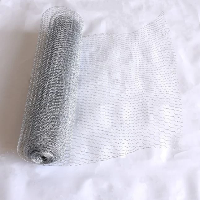 Grillage Poulailler Acier Galvanisé à Chaud Triple Torsion 25m X 1,5m épaisseur 0,8 Mm - Zen Farm 8 Grillage Poulailler Acier Galvanisé à Chaud Triple Torsion 25m X 1,5m épaisseur 0,8 Mm - Zen Farm – Image 6