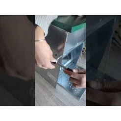 Mangeoire Anti Nuisible Poule Rooster 5kg - Gaun 19 Mangeoire Anti Nuisible Poule Rooster 5kg - Gaun -Poulailler Série Magasin hqdefault 4 7