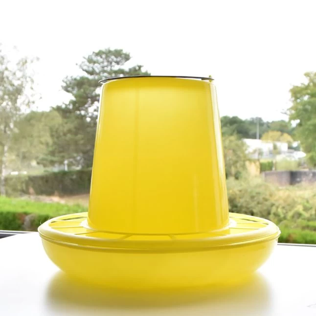 Mangeoire Anti-gaspillage Poule Avec Anse 5Kg Jaune 4 Mangeoire Anti-gaspillage Poule Avec Anse 5Kg Jaune – Image 2