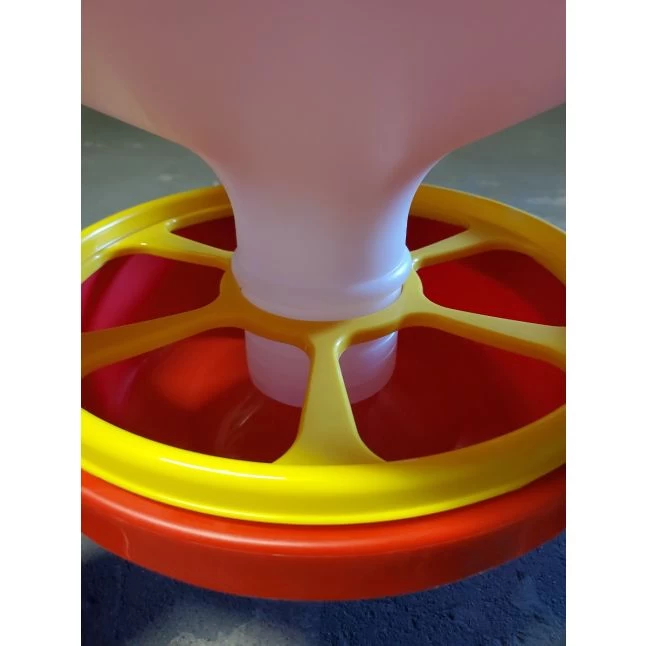 Mangeoire à Trémie Poule En Plastique Avec Pieds Imperial Easy Clean 30L Rouge Et Blanc - Gaun 4 Mangeoire à Trémie Poule En Plastique Avec Pieds Imperial Easy Clean 30L Rouge Et Blanc - Gaun – Image 2