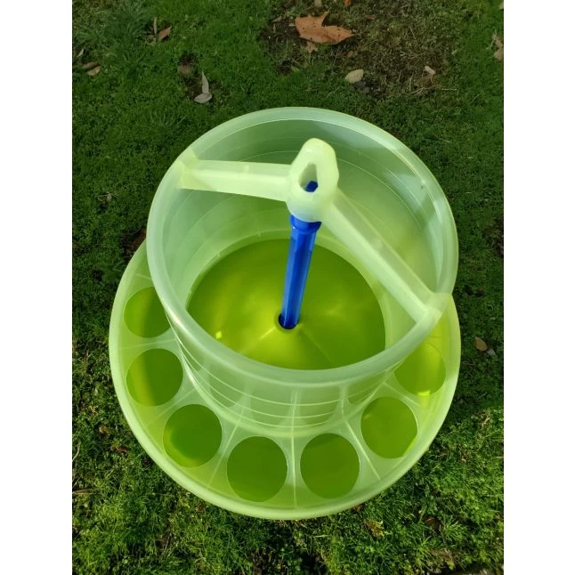 Gaun Mangeoire Poule à Pieds En Plastique Recyclé Eco 12Kg 6 Gaun Mangeoire Poule à Pieds En Plastique Recyclé Eco 12Kg – Image 4