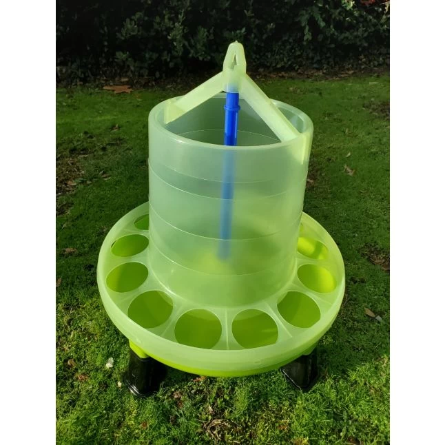 Gaun Mangeoire Poule à Pieds En Plastique Recyclé Eco 12Kg 5 Gaun Mangeoire Poule à Pieds En Plastique Recyclé Eco 12Kg – Image 3