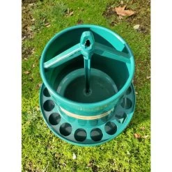 Gaun Mangeoire Poule à Pieds En Plastique Recyclé Eco 8Kg 12 Gaun Mangeoire Poule à Pieds En Plastique Recyclé Eco 8Kg -Poulailler Série Magasin mangeoire poule plastique recycle eco gaun 8kg ouvert