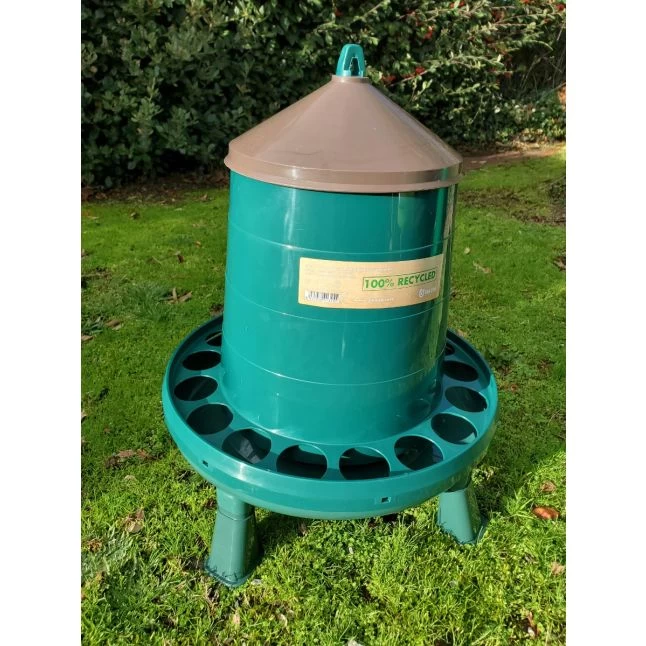 Gaun Mangeoire Poule à Pieds En Plastique Recyclé Eco 8Kg 4 Gaun Mangeoire Poule à Pieds En Plastique Recyclé Eco 8Kg – Image 2