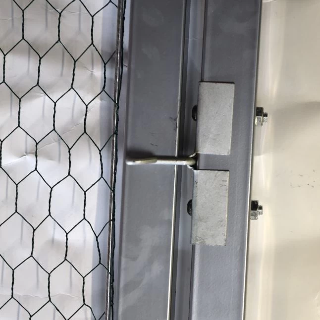 Porte Pour Enclos Poulailler Parc Grillagé Renforcé P007 - 4x4x2,8m 4 Porte Pour Enclos Poulailler Parc Grillagé Renforcé P007 - 4x4x2,8m – Image 2