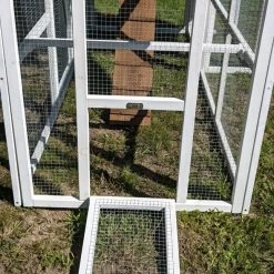 Poulailler Brahma Toit Shingle 6 à 8 Poules Bois FSC 34 Poulailler Brahma Toit Shingle 6 à 8 Poules Bois FSC -Poulailler Série Magasin poulailler brahma vue ouverture poulailler