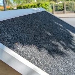 Poulailler Brahma Toit Shingle 6 à 8 Poules Bois FSC 28 Poulailler Brahma Toit Shingle 6 à 8 Poules Bois FSC -Poulailler Série Magasin poulailler brahma vue toit shingle