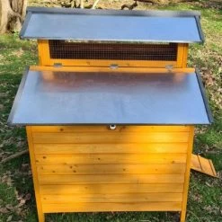 Poulailler Farmer XL Toit En Tôle Ouvrant 6 à 10 Poules Bois FSC 15 Poulailler Farmer XL Toit En Tôle Ouvrant 6 à 10 Poules Bois FSC -Poulailler Série Magasin poulailler farmer xl toit tole cote