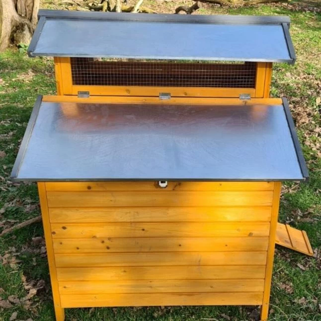 Poulailler Farmer XL Toit En Tôle Ouvrant 6 à 10 Poules Bois FSC 7 Poulailler Farmer XL Toit En Tôle Ouvrant 6 à 10 Poules Bois FSC – Image 5