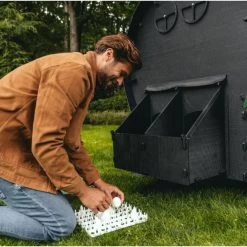 Poulailler Nestera Sur Roues Le Wagon Plastique Recyclé 8 à 15 Poules 13 Poulailler Nestera Sur Roues Le Wagon Plastique Recyclé 8 à 15 Poules -Poulailler Série Magasin poulailler plastique le wagon 8 poules nestera vue pondoir