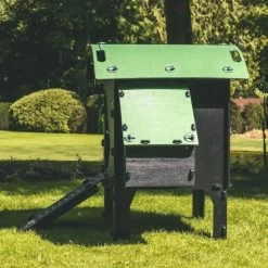 Poulailler Nestera Sur Pieds Taille S Plastique Recyclé 3 à 5 Poules 15 Poulailler Nestera Sur Pieds Taille S Plastique Recyclé 3 à 5 Poules -Poulailler Série Magasin poulailler plastique recycle nestera s cote pondoir lum