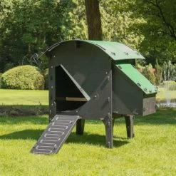 Poulailler Nestera Sur Pieds Taille S Plastique Recyclé 3 à 5 Poules