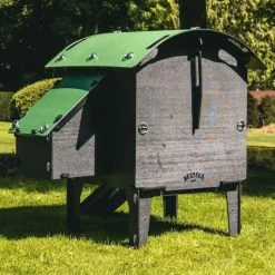 Poulailler Nestera Sur Pieds Taille S Plastique Recyclé 3 à 5 Poules 14 Poulailler Nestera Sur Pieds Taille S Plastique Recyclé 3 à 5 Poules -Poulailler Série Magasin poulailler plastique recycle nestera s profil arriere lum