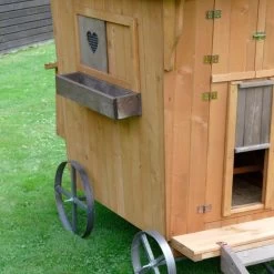 Poulailler Roulotte Toit Tôle 6 à 10 Poules Mobile 20 Poulailler Roulotte Toit Tôle 6 à 10 Poules Mobile -Poulailler Série Magasin poulailler roulotte vue ouvertures