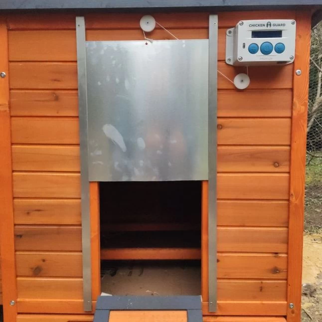 Poulailler Sussex XL Toit Shingle Noir Ouvrant 6 à 10 Poules Bois FSC 19 Poulailler Sussex XL Toit Shingle Noir Ouvrant 6 à 10 Poules Bois FSC – Image 17