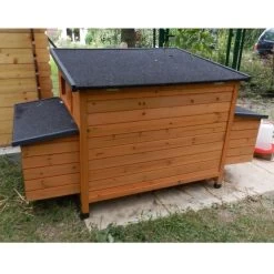 Poulailler Sussex XL Toit Shingle Noir Ouvrant 6 à 10 Poules Bois FSC 26 Poulailler Sussex XL Toit Shingle Noir Ouvrant 6 à 10 Poules Bois FSC -Poulailler Série Magasin poulailler sussex xl deux pondoirs vue arriere