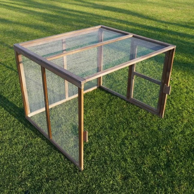 Poulailler Plymouth Toit Shingle Ouvrant 4 à 6 Poules Bois FSC Avec Extension Parc Grillagé 16 Poulailler Plymouth Toit Shingle Ouvrant 4 à 6 Poules Bois FSC Avec Extension Parc Grillagé – Image 14