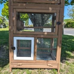 Volière Pour Oiseaux En Bois Double Toit Shingle 23 Volière Pour Oiseaux En Bois Double Toit Shingle -Poulailler Série Magasin voli re oiseaux ext rieur 2 focus partie basse avant